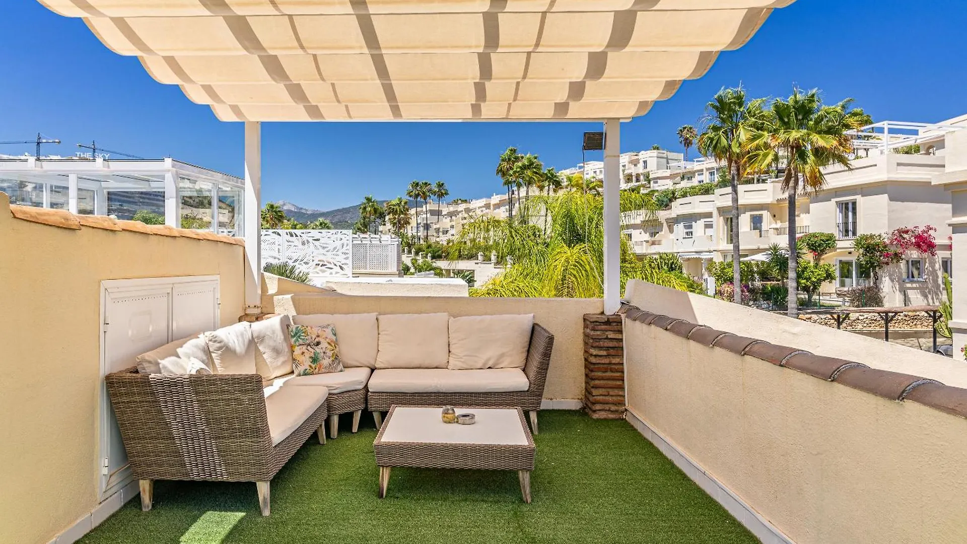 Spacious 3 Bed Home In La Quinta Golf- Marbella Málaga 0*,  Espanha