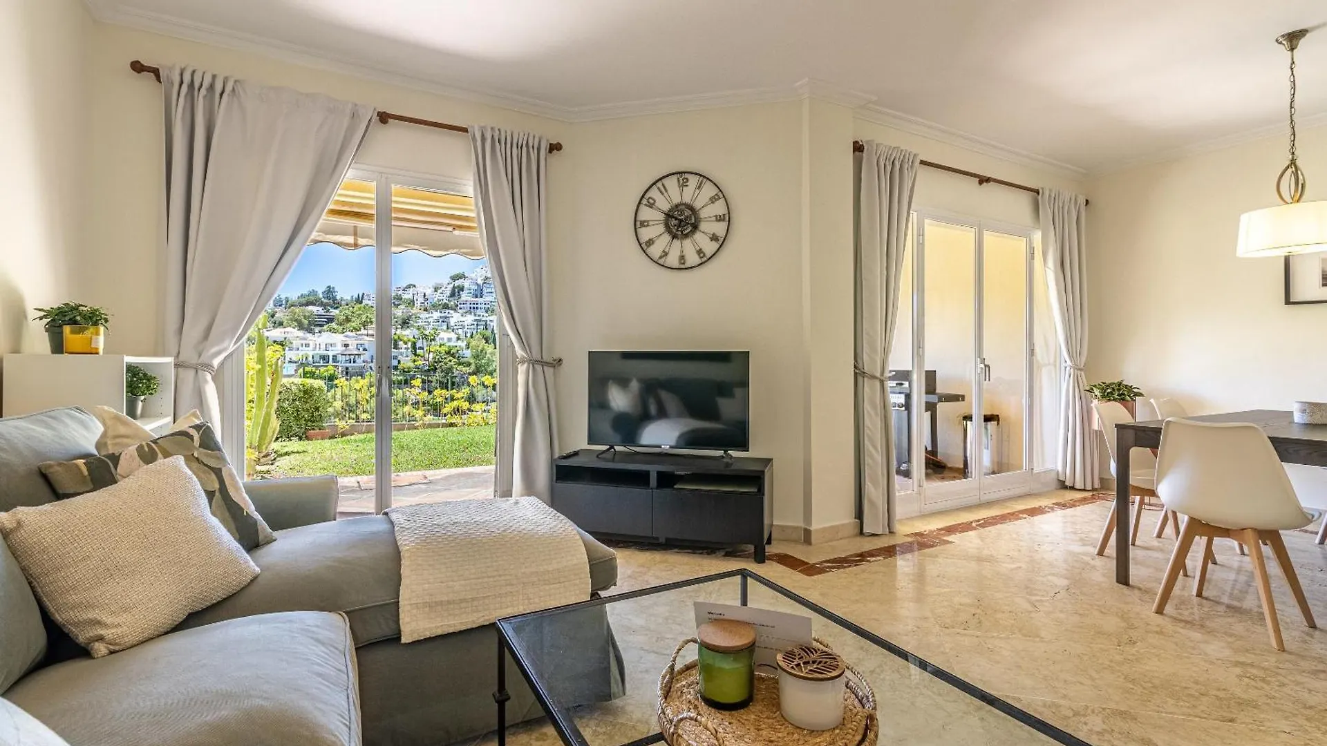 Spacious 3 Bed Home In La Quinta Golf- Marbella Málaga Apartamento