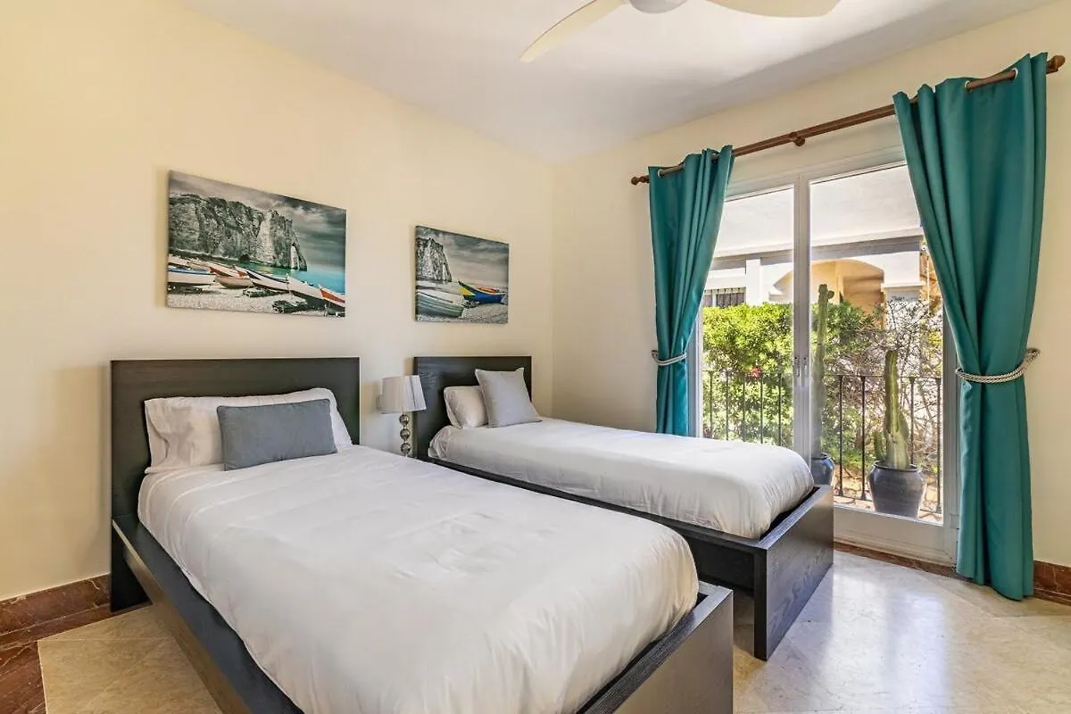 Spacious 3 Bed Home In La Quinta Golf- Marbella Málaga 0*,